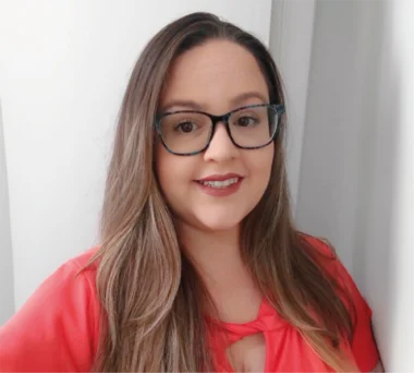 Suzana Slonzon - Graduação Administração e Ciências Contábeis e MBAs Online